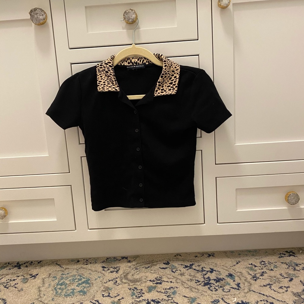 Brandy Melville Shirt with cheetah collar